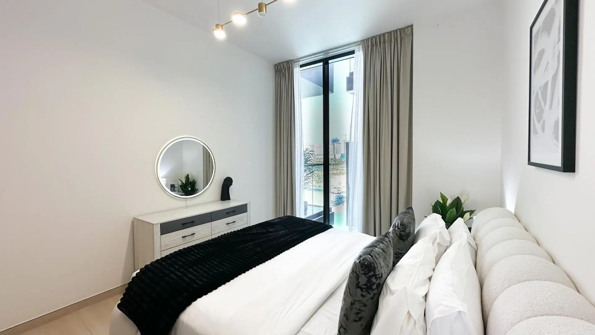 Apartment Trophy - Stardust Sanctum Suites W Pool View In Heart Of Jvc Dubai Vereinigte Arabische Emirate