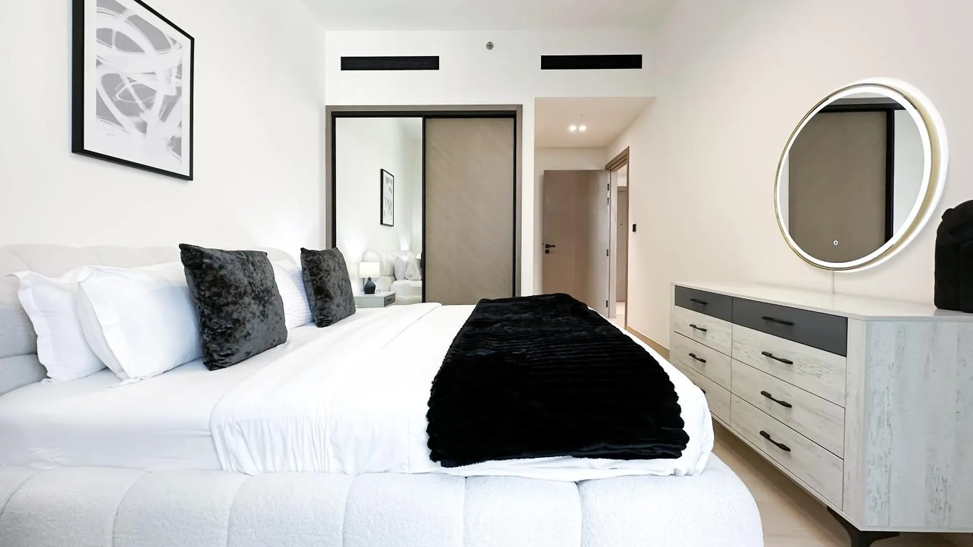 Trophy - Stardust Sanctum Suites W Pool View In Heart Of Jvc Dubai Apartment