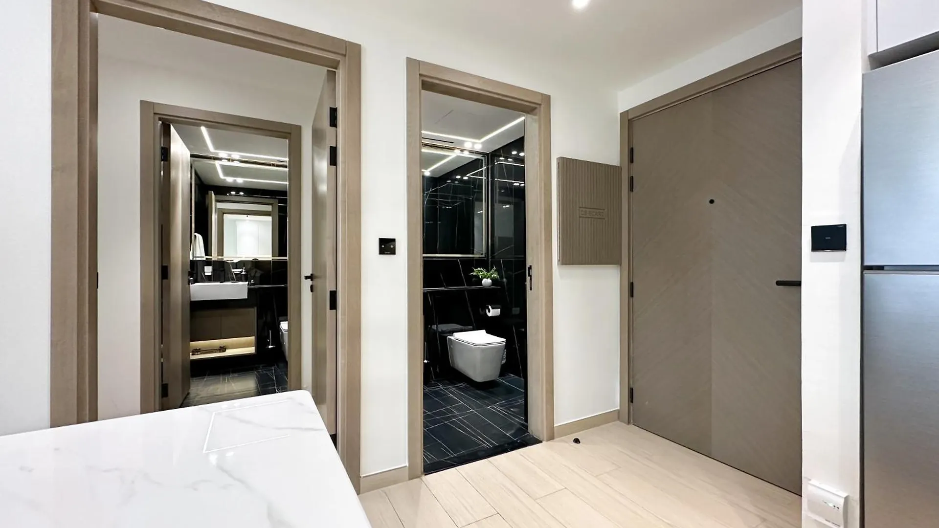 Trophy - Stardust Sanctum Suites W Pool View In Heart Of Jvc Dubai