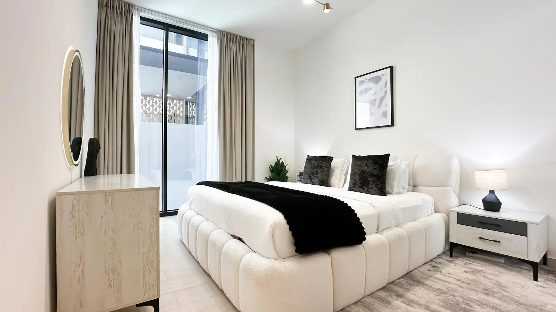 Trophy - Stardust Sanctum Suites W Pool View In Heart Of Jvc Dubai