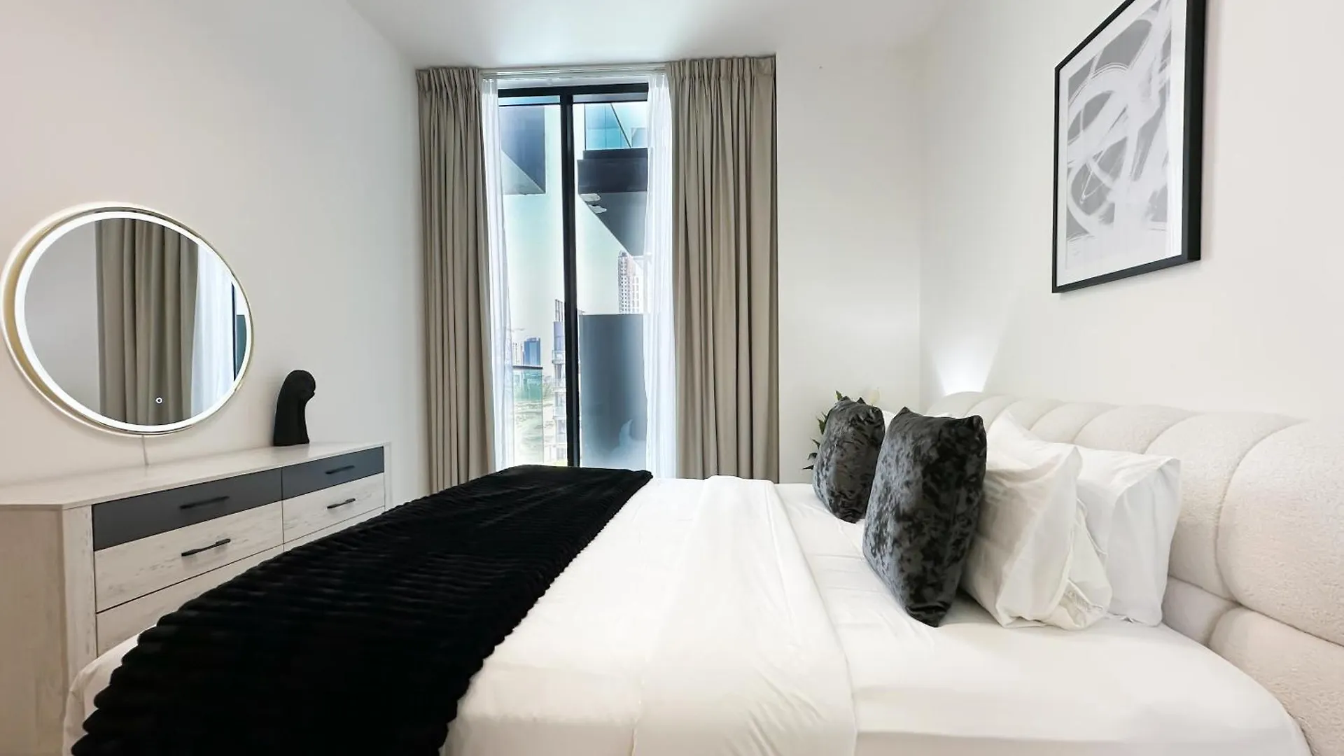 Trophy - Stardust Sanctum Suites W Pool View In Heart Of Jvc Dubai