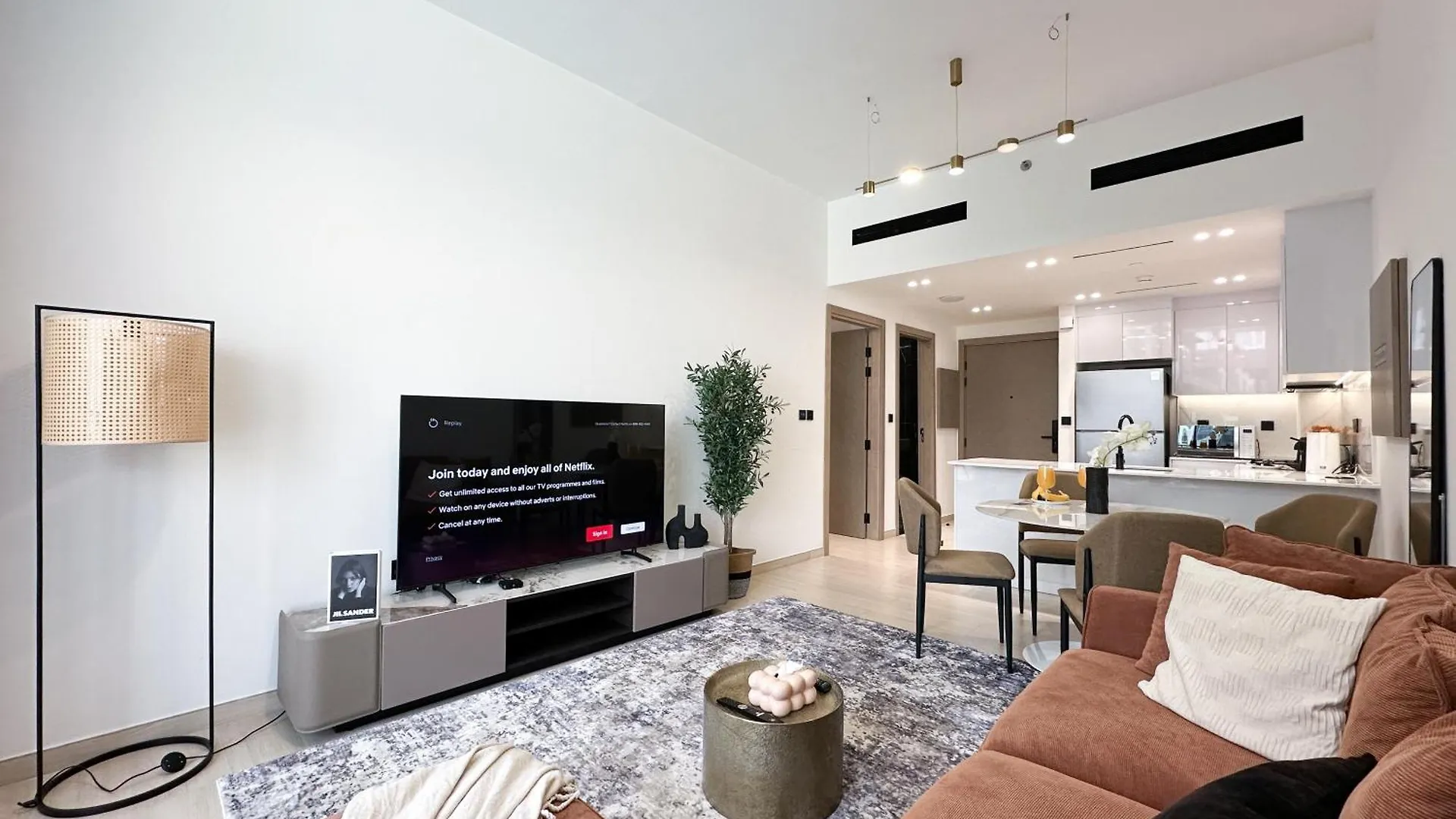 Trophy - Stardust Sanctum Suites W Pool View In Heart Of Jvc Dubai