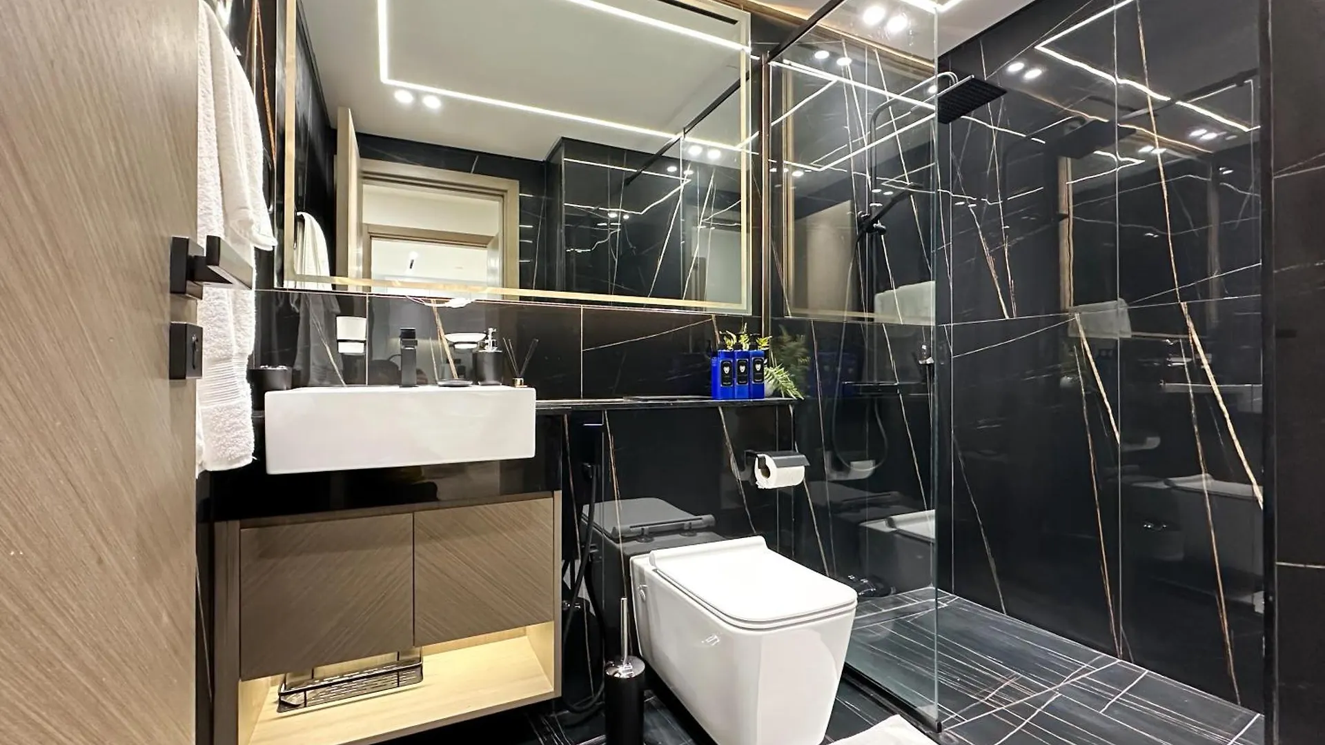 Trophy - Stardust Sanctum Suites W Pool View In Heart Of Jvc Dubai Apartment