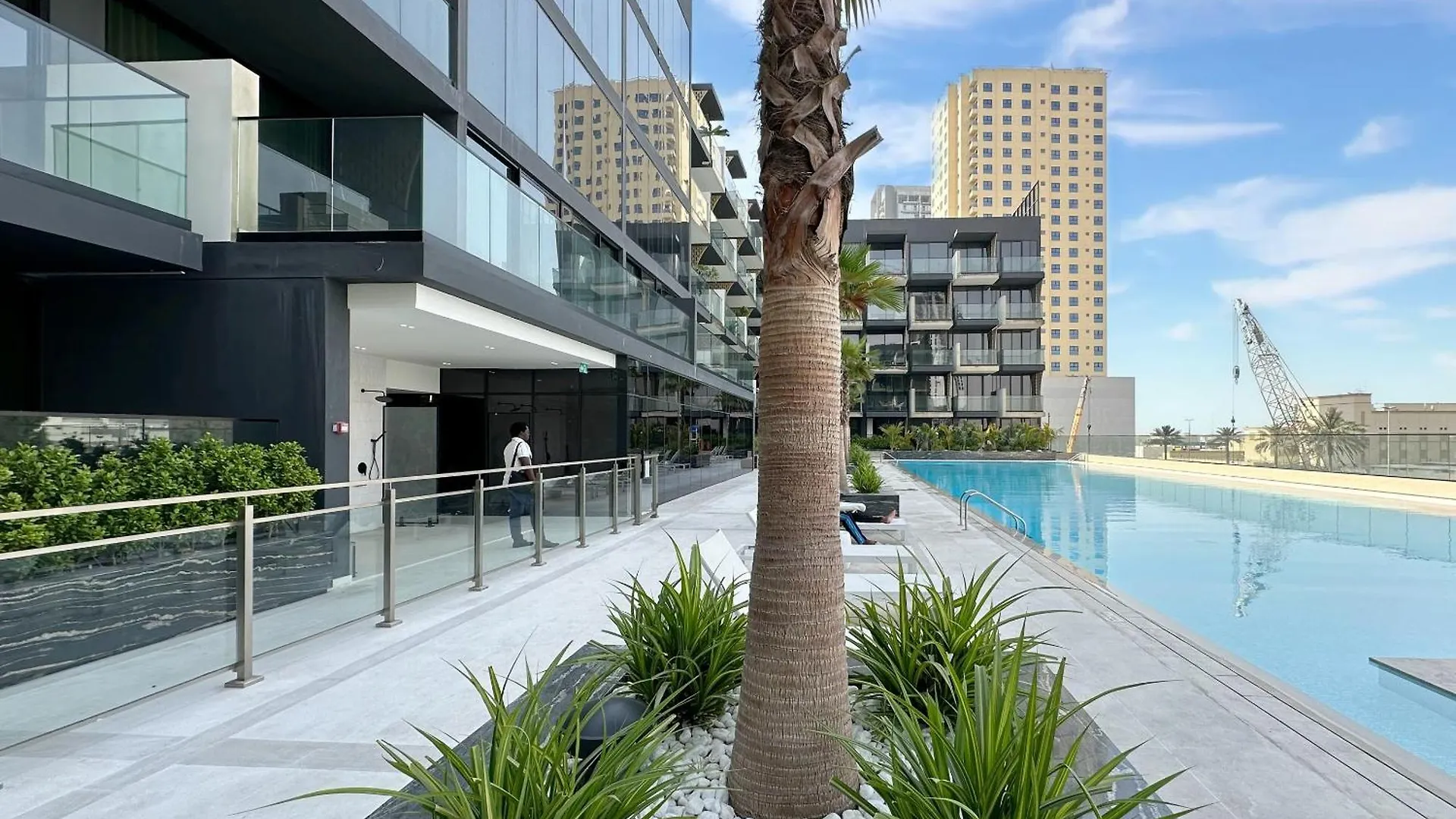 Trophy - Stardust Sanctum Suites W Pool View In Heart Of Jvc Dubai